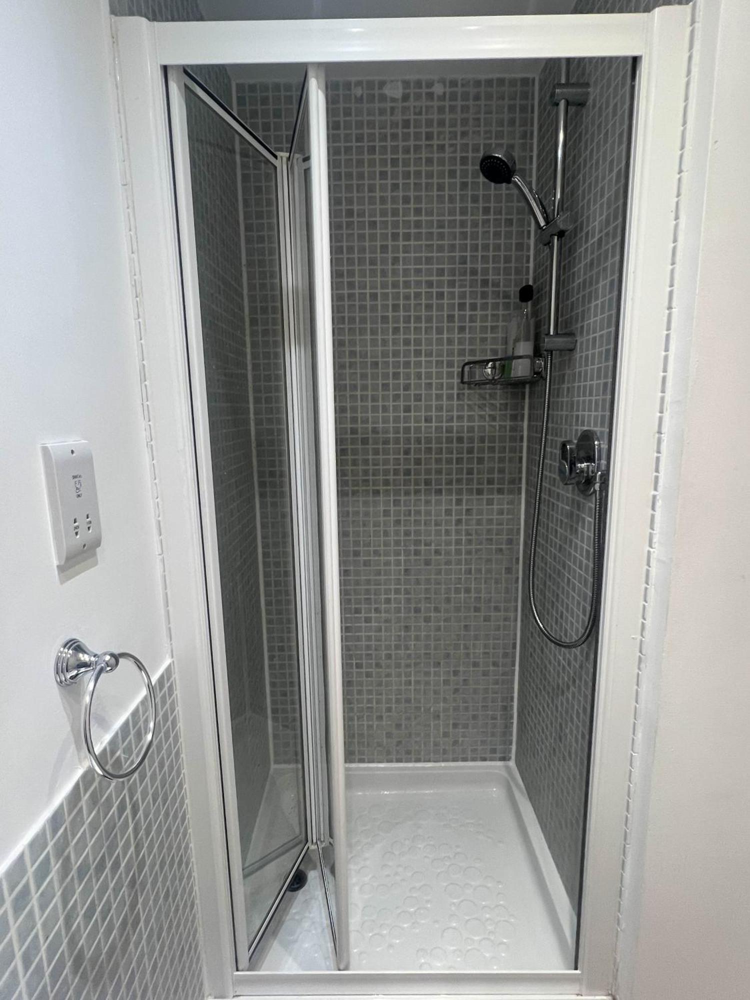Luxury Rooms And An En-Suite Room With Free Wi-Fi Clarendon Way Colchester Dış mekan fotoğraf